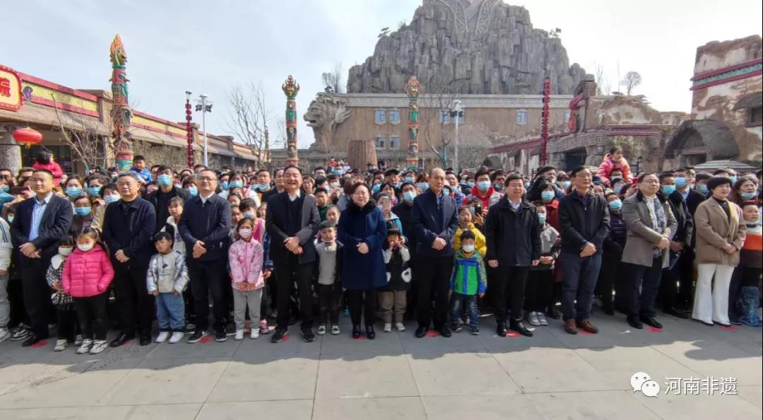 全国万名高校学生为河南“黄河之礼”品牌“打call”